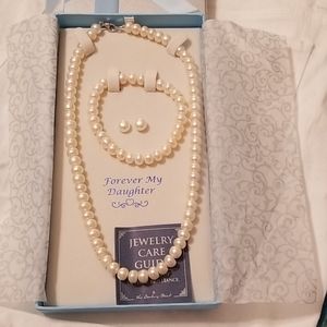 Danbury Mint "Forever My Daughter" Pearl Set